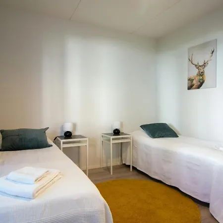 Spacious For 4 Vantaa
